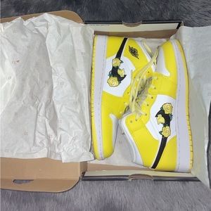 6y Jordan 1 mids